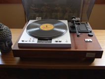Toshiba SR 510c Direct Drive Turntable