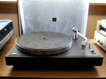 AR 77 Turntable